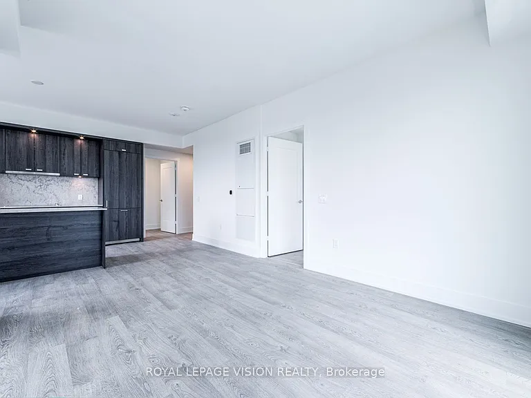 858 Dupont St #604 — Photo 13