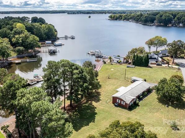 8523 Sylvan Dr, Terrell, NC 28682