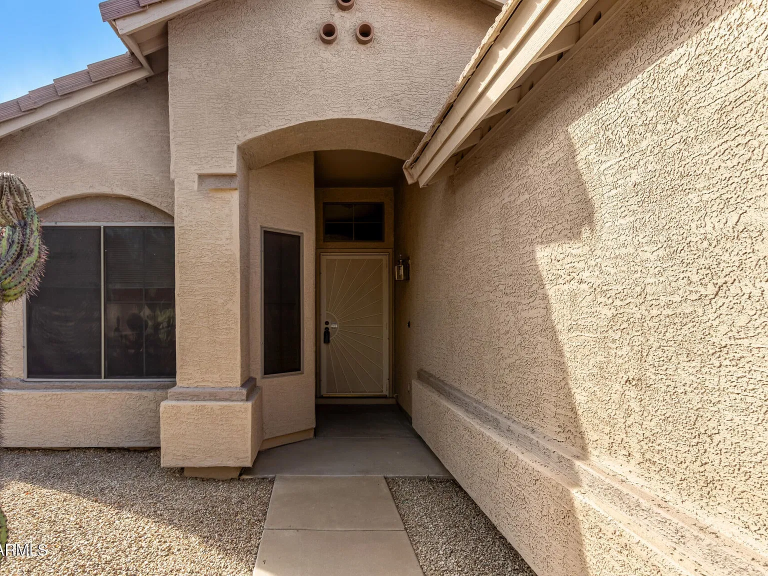 3 bed, 1277 sqft, $1,800 — Photo 2