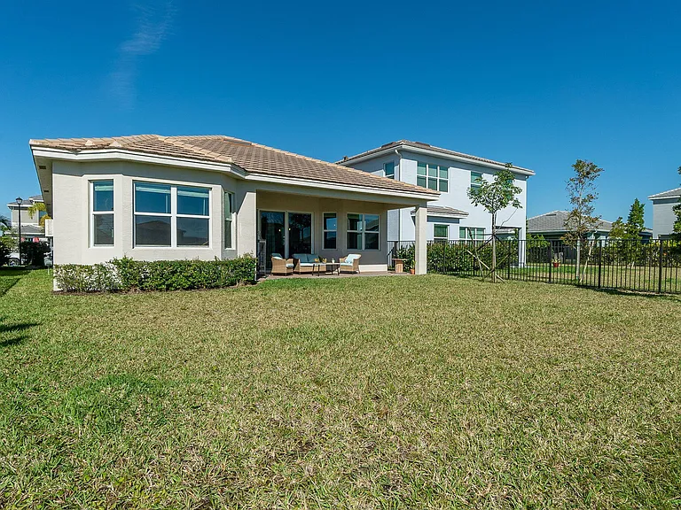 4644 Citron Way — Photo 27
