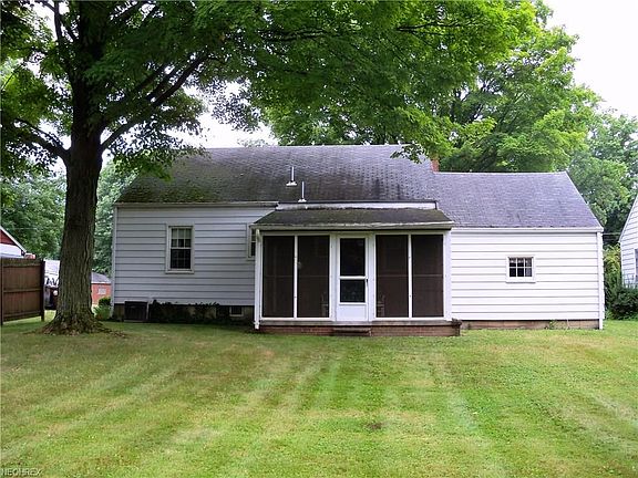2nd image of 4655 Waseka Ln