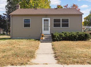 727 Spencer St S, Shakopee, MN 55379