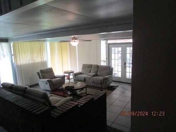3320 Fairfield Rd, Mobile, AL 36605