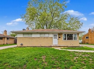 35515 Golden Dr, Clinton Township, MI 48035