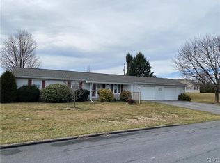 5718 Manor Rd N, Schnecksville, PA 18078