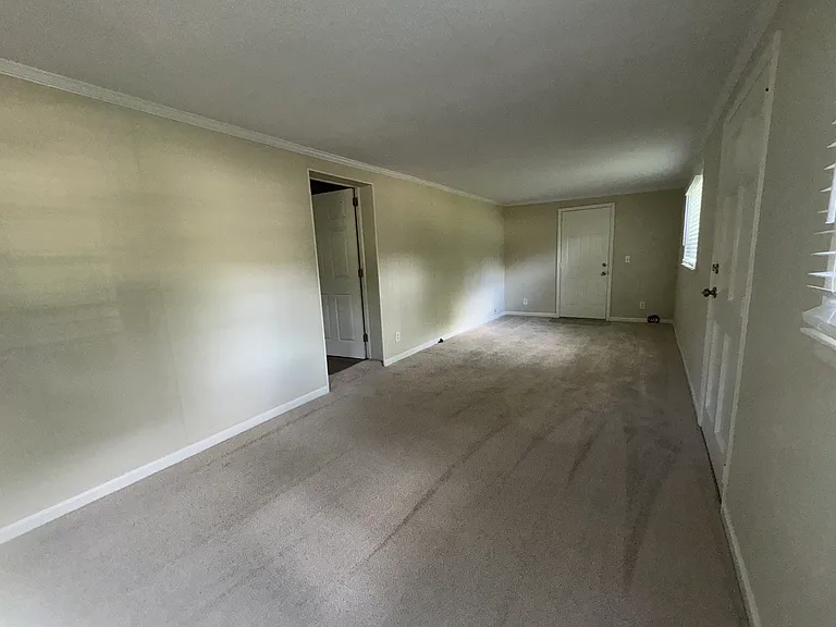 6243 Highland Ave — Photo 13