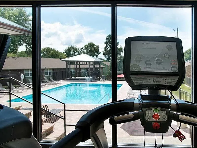 Ventana at the Lake Apartments — Photo 9