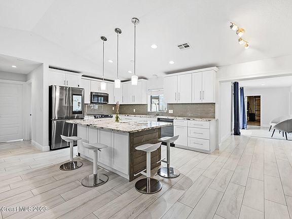 2nd image of 3448 Jupiter Blvd SE