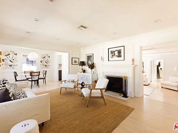 13128 Hartsook St, Sherman Oaks, CA 91423