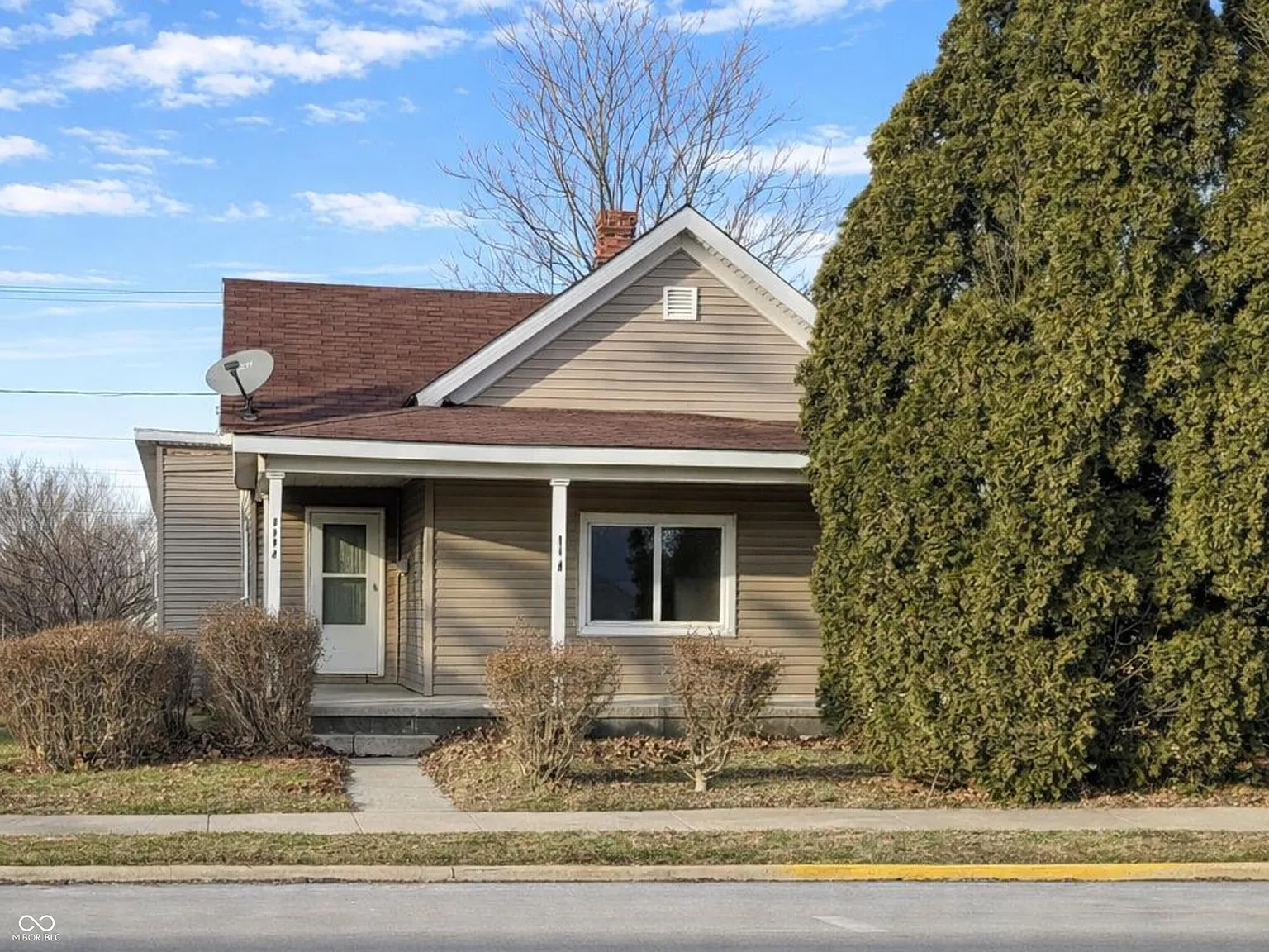1114 E Jackson St photo 1