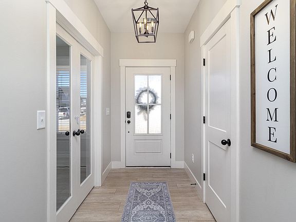 4th image of 379 Terra Plains Dr