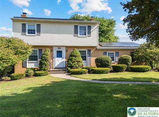955 Donald Dr, Emmaus, PA