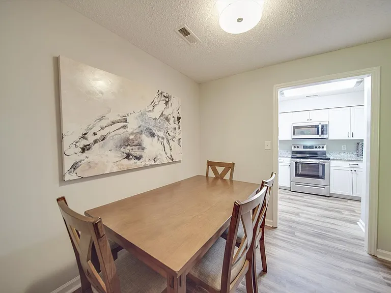 1052 Churchill Downs Ct #I — Photo 38