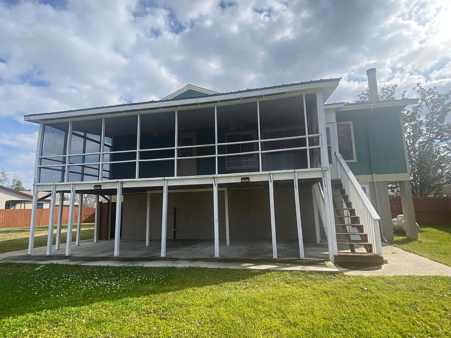 Expansive, Custom Home on East Bay! — Photo 3