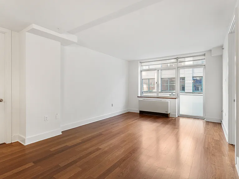 84 Front St #8E — Photo 11