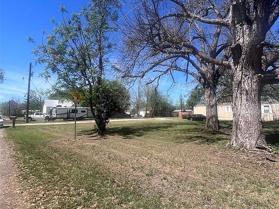2nd image of SE 2nd St