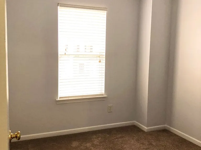 9511 Brackenview Ct — Photo 4