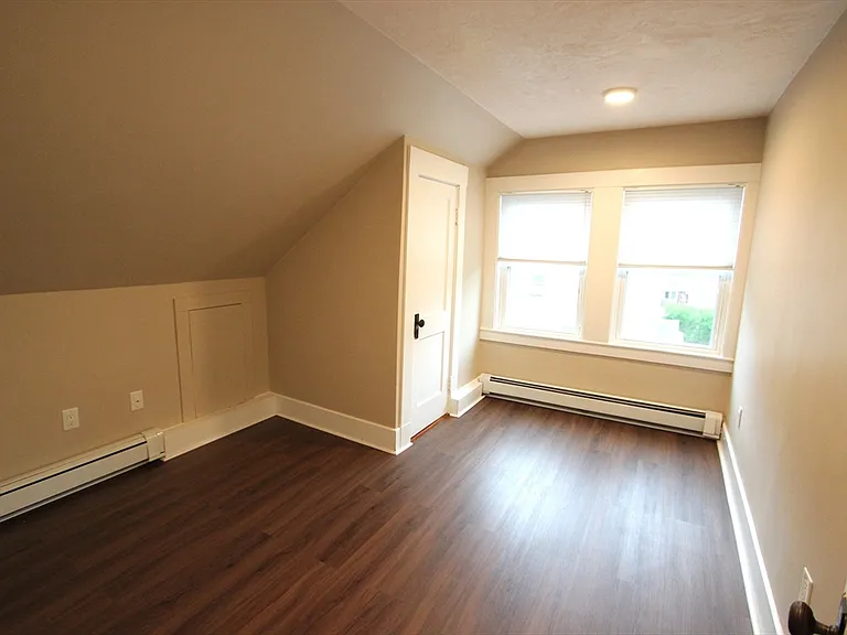 98 Plain St #C — Photo 11