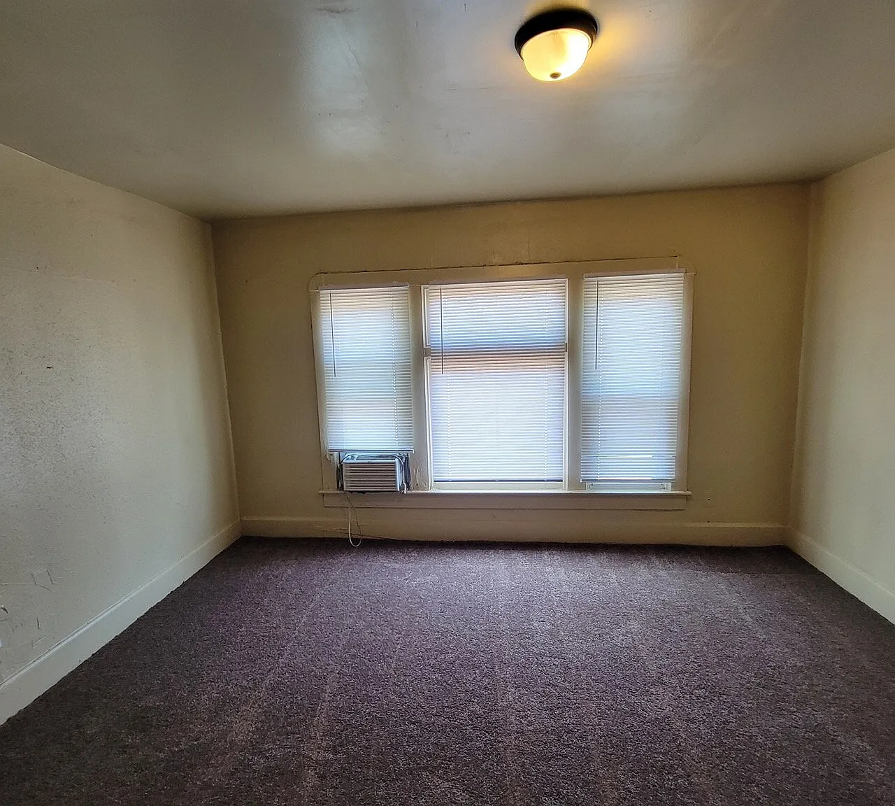 3 bed, 2.0 bath, $1,350 — Photo 2