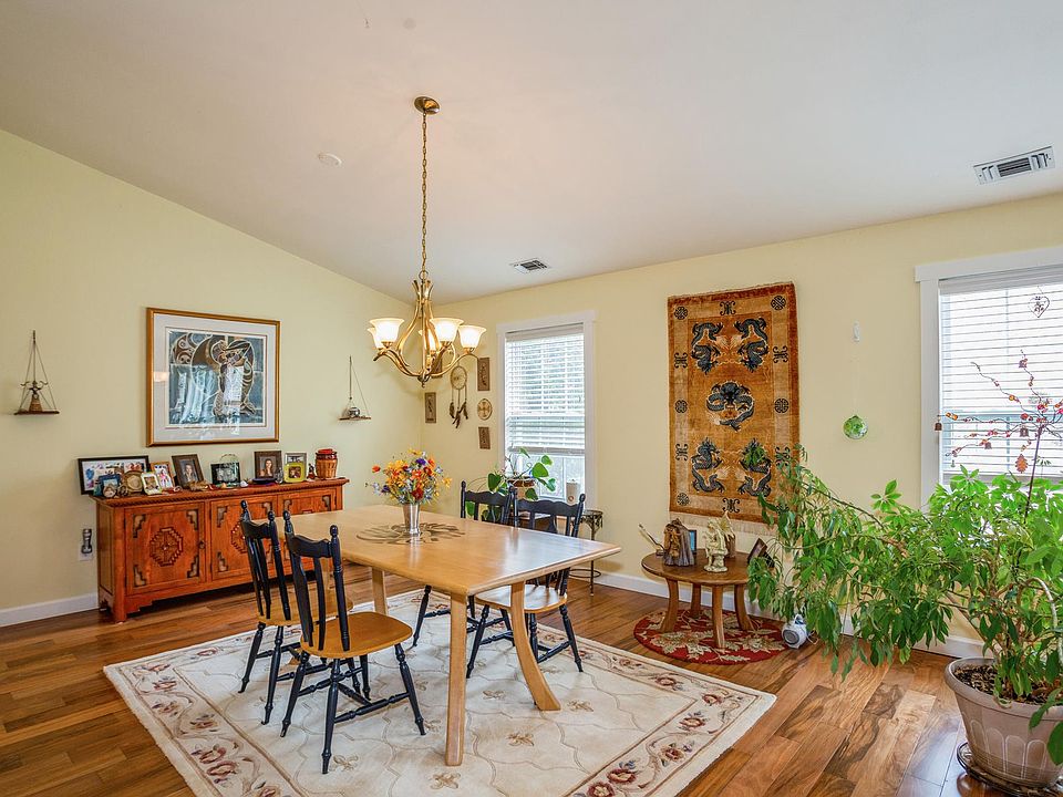 1st image of 216 Erik Dr #216