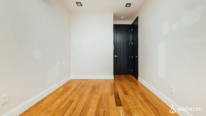 Rented by Nooklyn NYC LLC | media 7