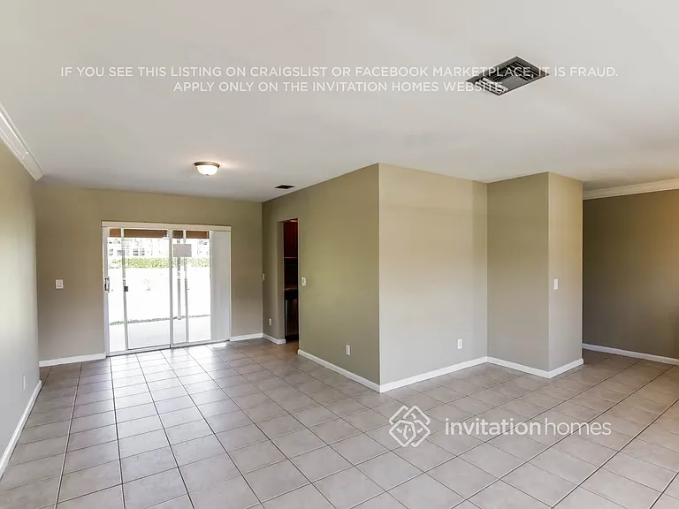 1382 Woodcrest Rd E — Photo 8