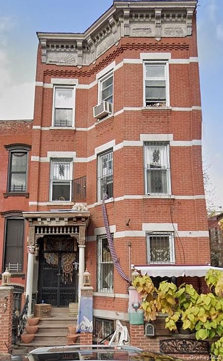 1st image of 567 Quincy Street
