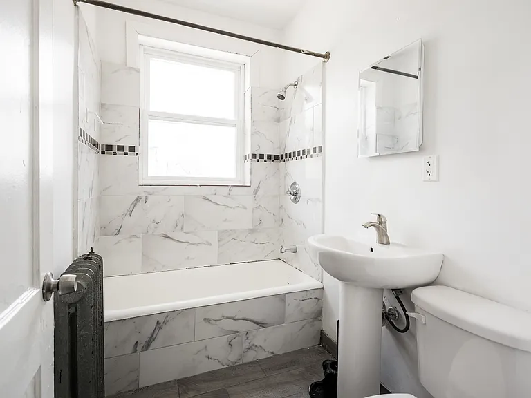 2505 Hurlbut St #25 — Photo 7