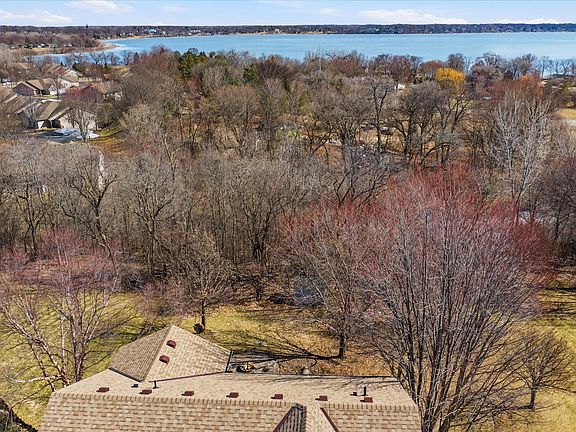 4th image of 1406 Landsdown Rd