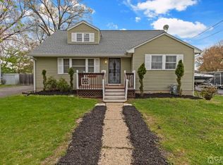 59 Clipper Ave, Edison, NJ 08817