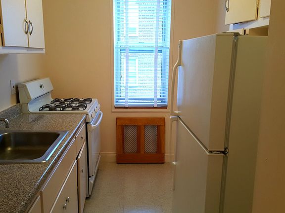 4th image of 13510 Grand Central Pkwy #602