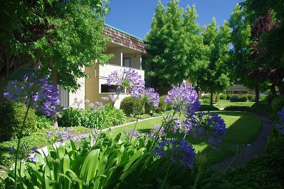 Suburbian Gardens