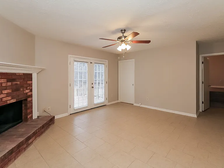 162 Blue Heron Dr — Photo 10