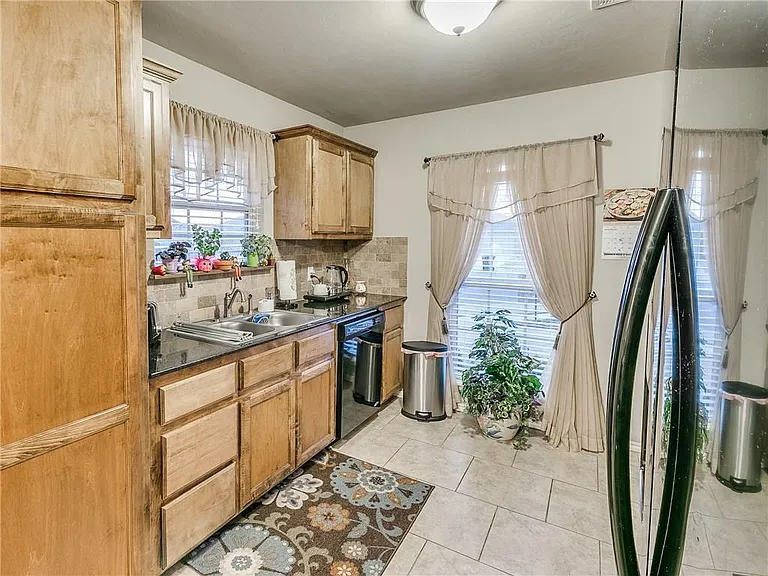 19712 Serenade Way — Photo 12