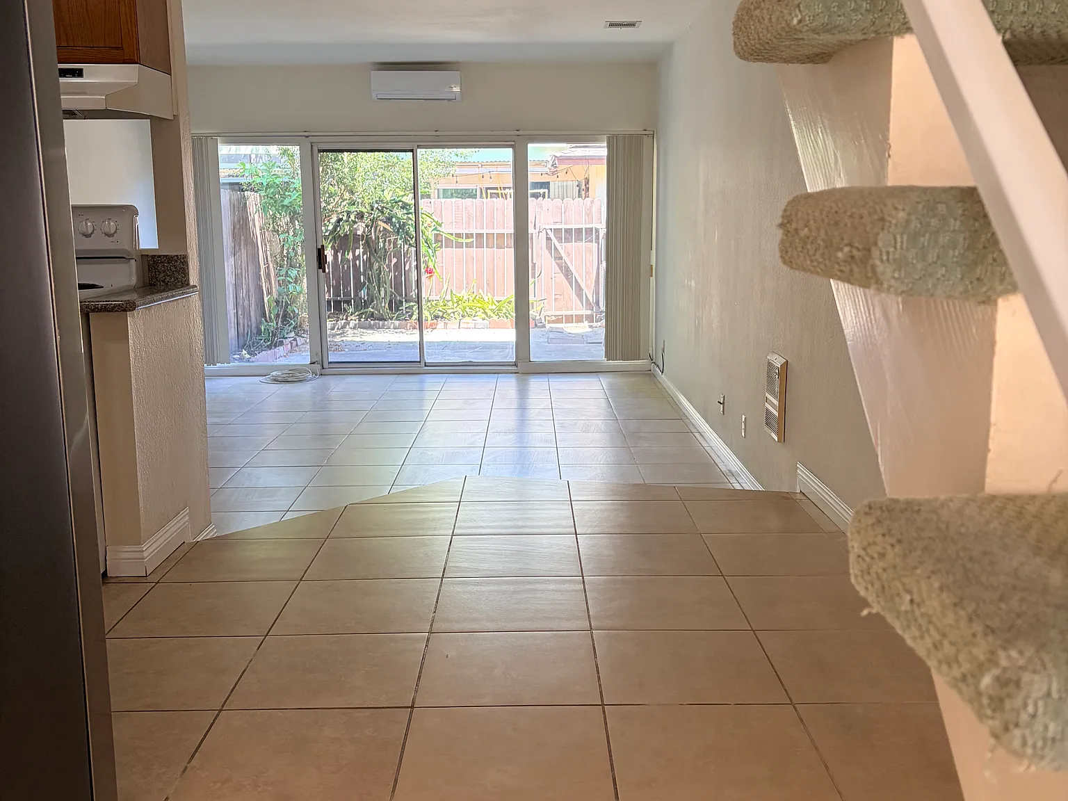 2 bed, 1.5 bath, 950 sqft, $2,650 — Photo 1