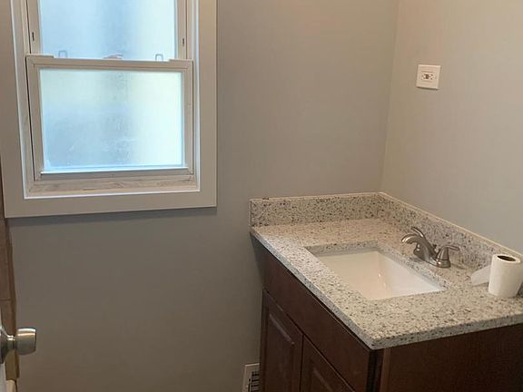 4th image of 3436 W Schubert Ave #1