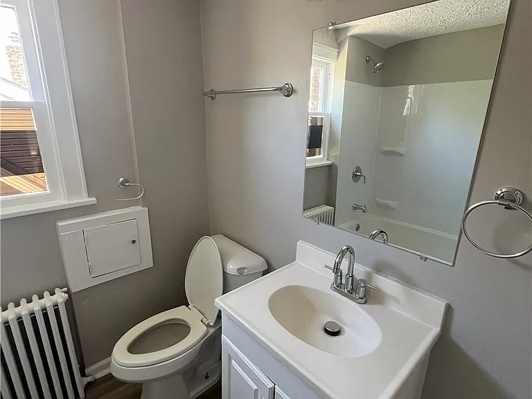 721 Polk Ave — Photo 25