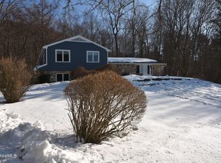 271 View Dr, Richmond, MA 01254