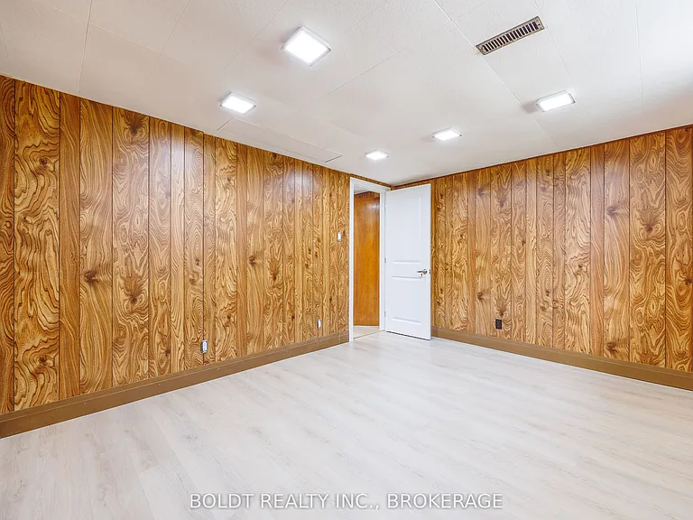 127 Louth St #2 — Photo 11