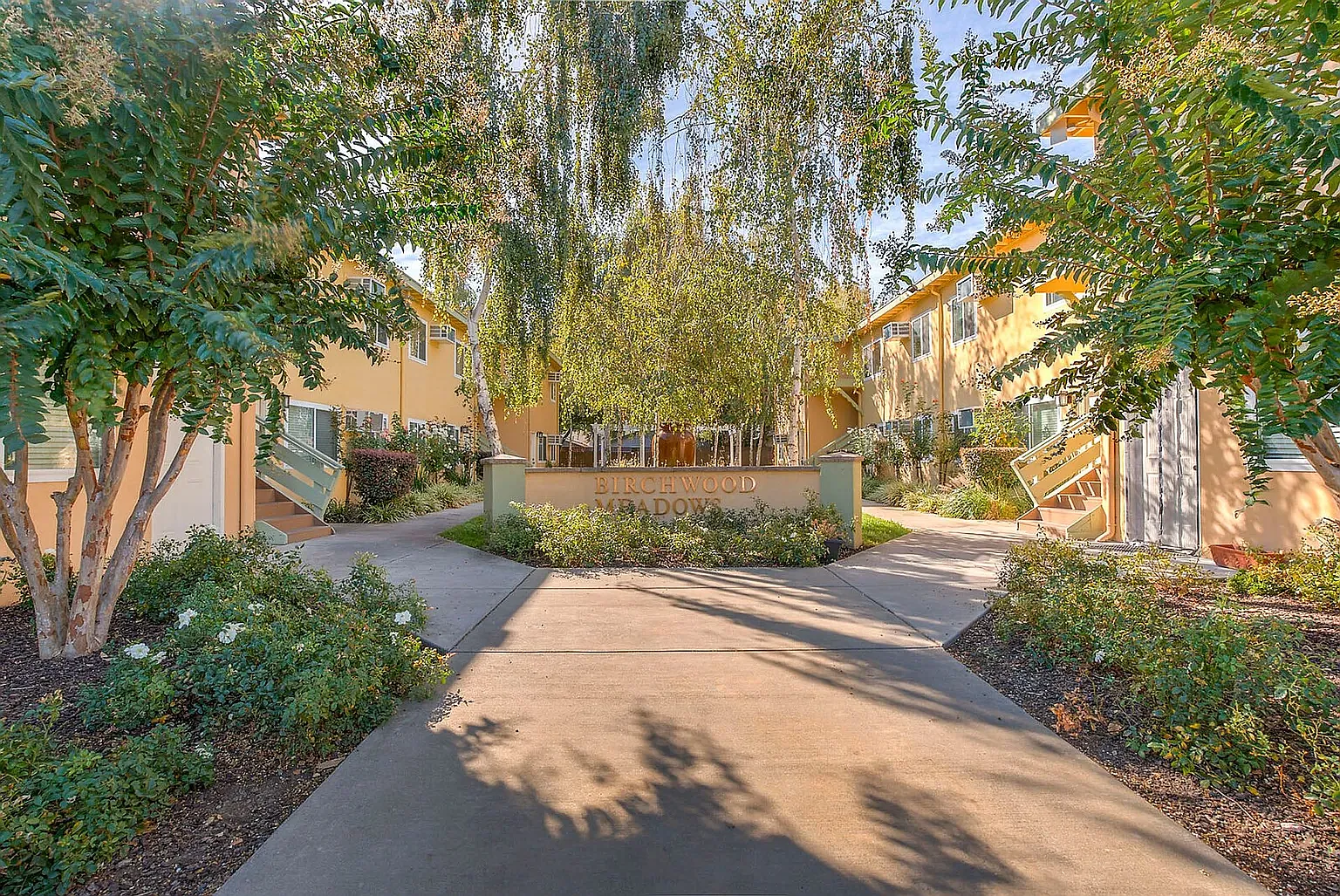 2733 San Jose Way Unit 8 photo 1