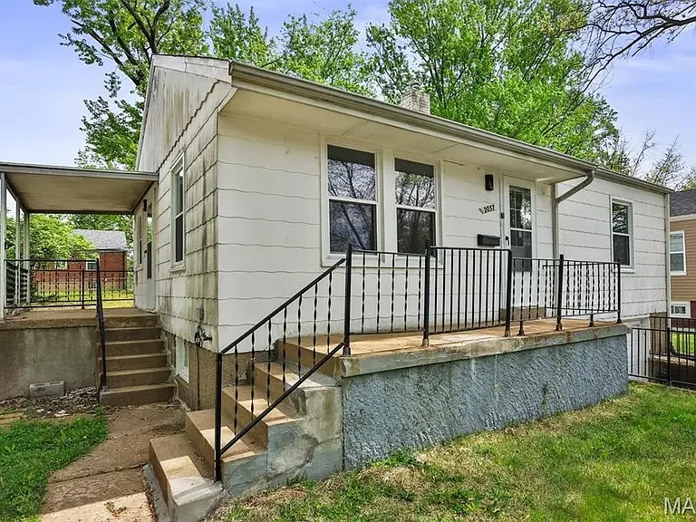 2057 Coleridge Dr — Photo 10