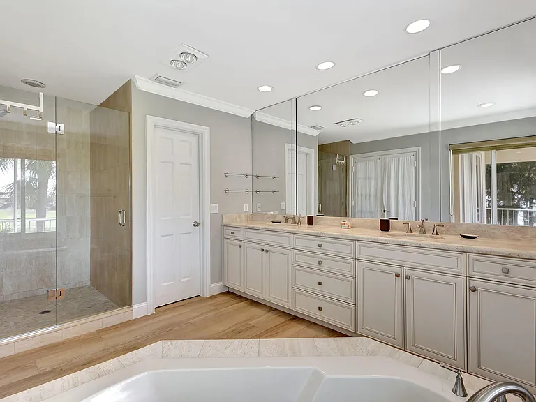 11839 Pebblewood Dr — Photo 36