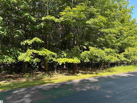 2nd image of LOT 32 Rose Ct