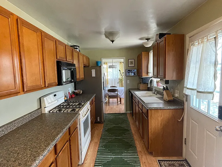 830 Orion St — Photo 25