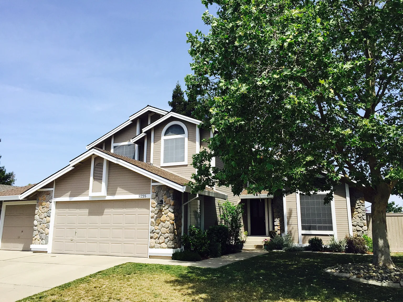 9225 Ronan Ct photo 1