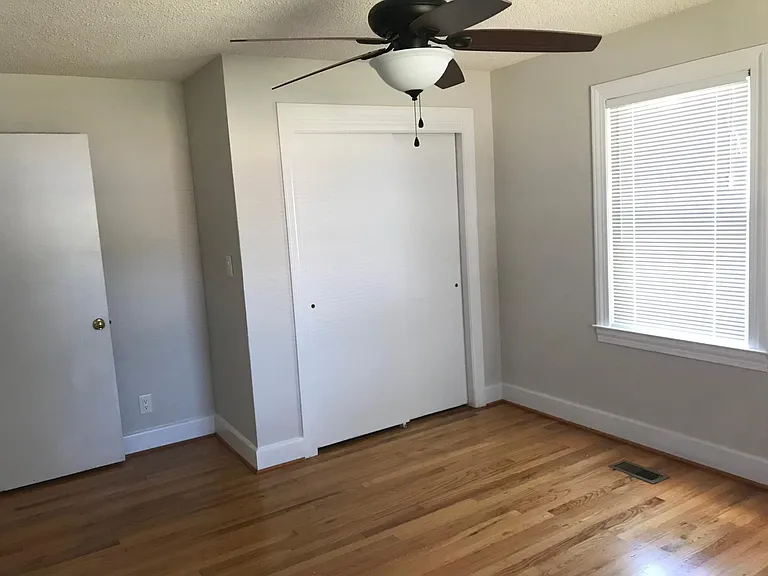 2702 Crockett Dr — Photo 40