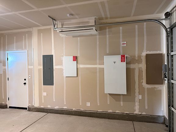 4th image of 1059 Silverstone Way