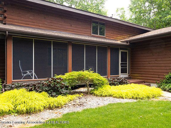 2nd image of 1048 Cherry Valle Ln