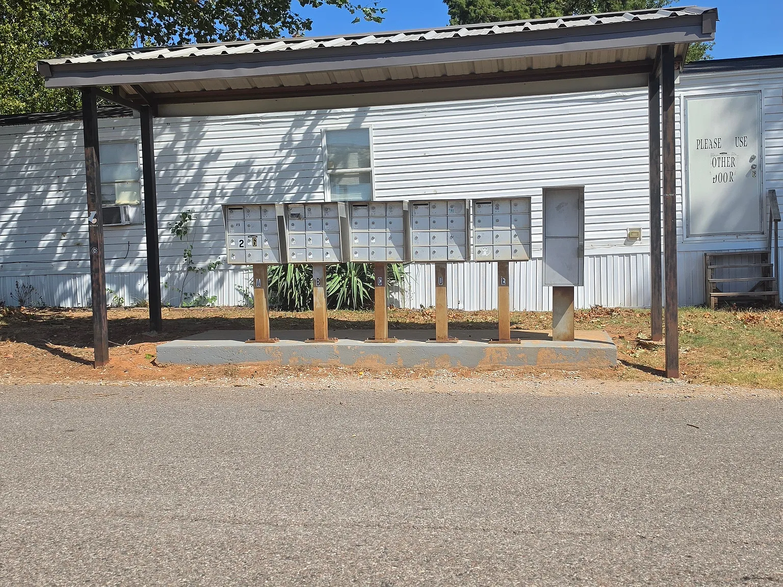 201 Naomi Lane — Photo 3