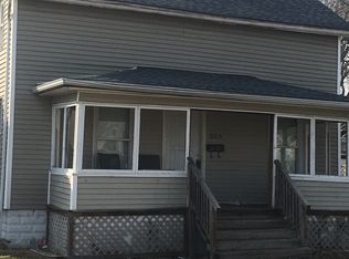305 N 3rd St, Champaign, IL